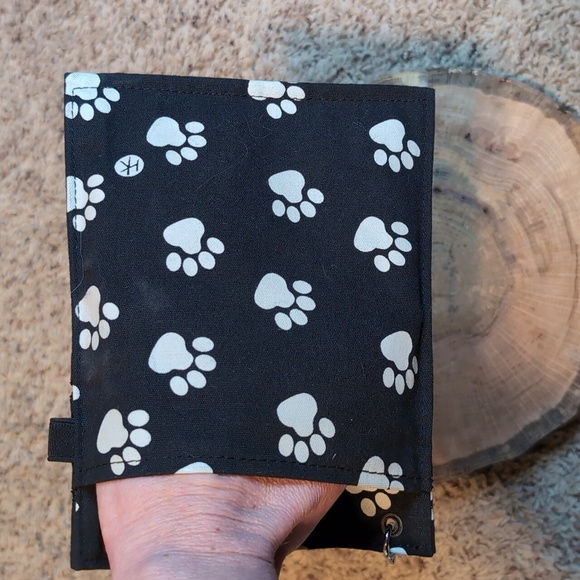 Hipklips Paw Print Bag Wallet Hands-Free Purse - Picture 7 of 9